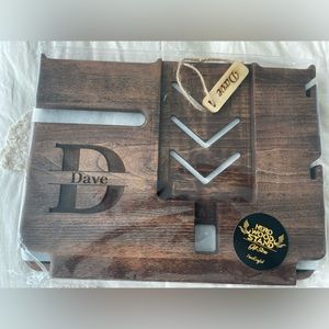 Organizer station for man named Dave